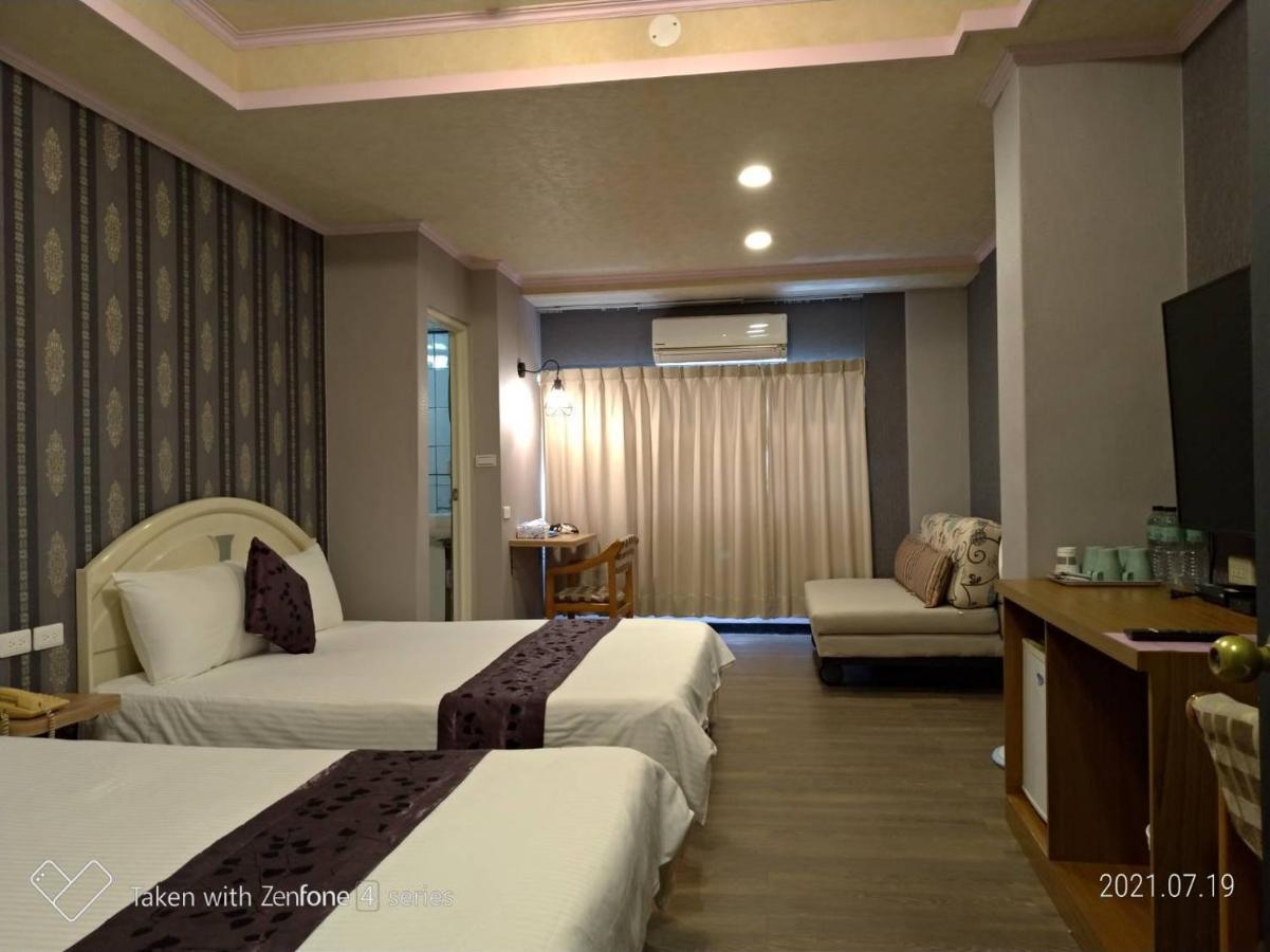 Guan Lun Hotel 花蓮市 エクステリア 写真