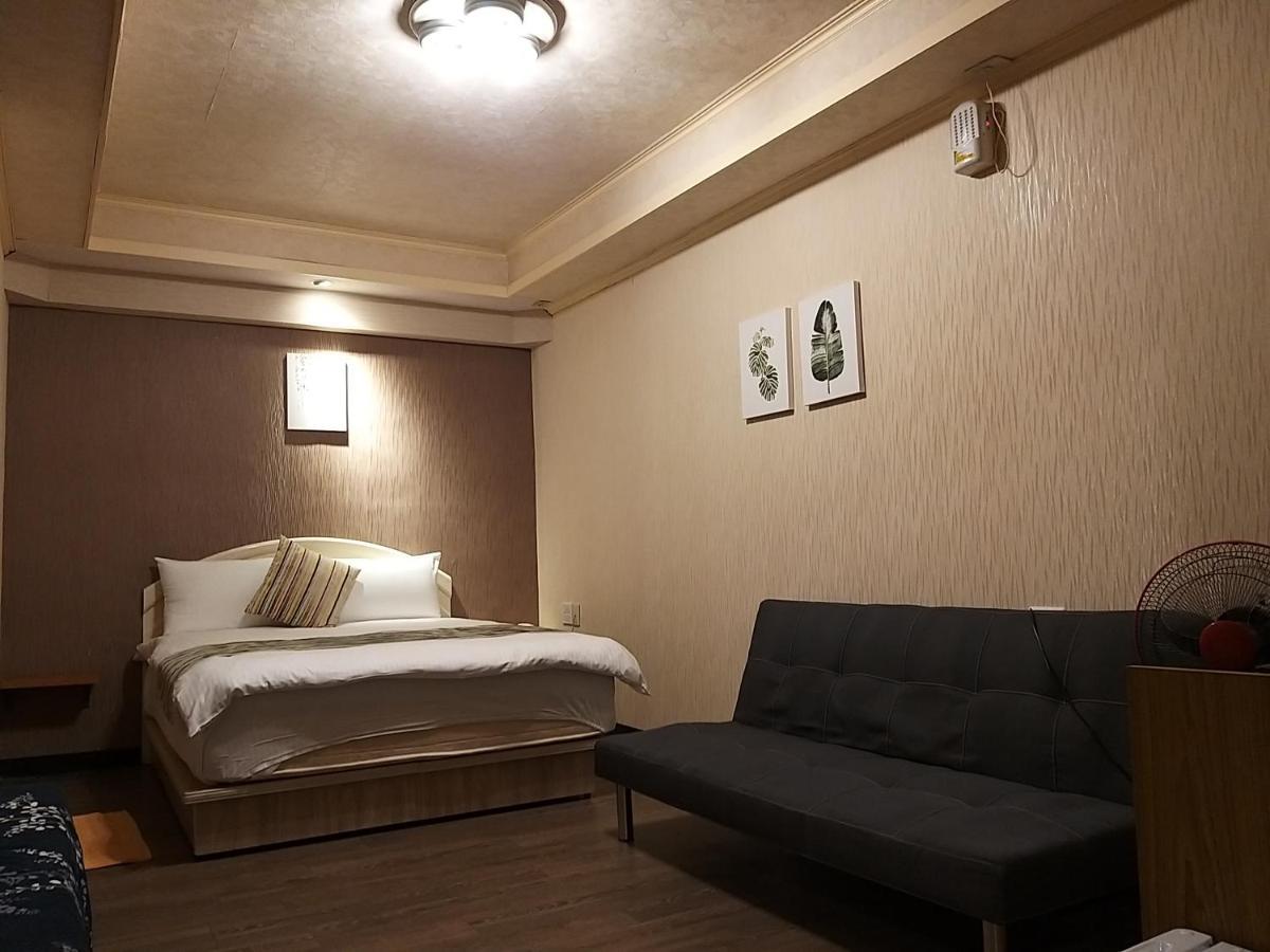 Guan Lun Hotel 花蓮市 エクステリア 写真