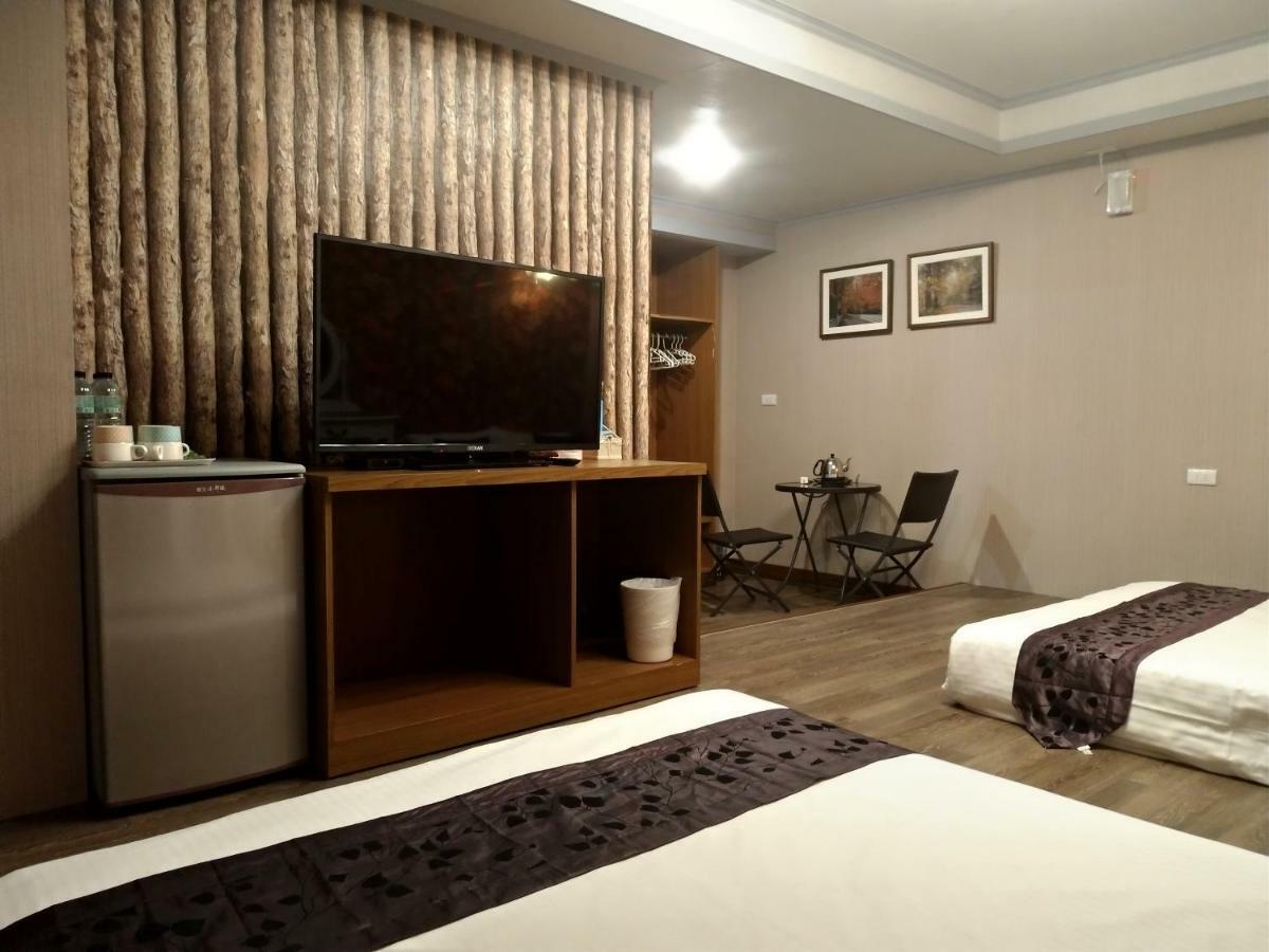 Guan Lun Hotel 花蓮市 エクステリア 写真