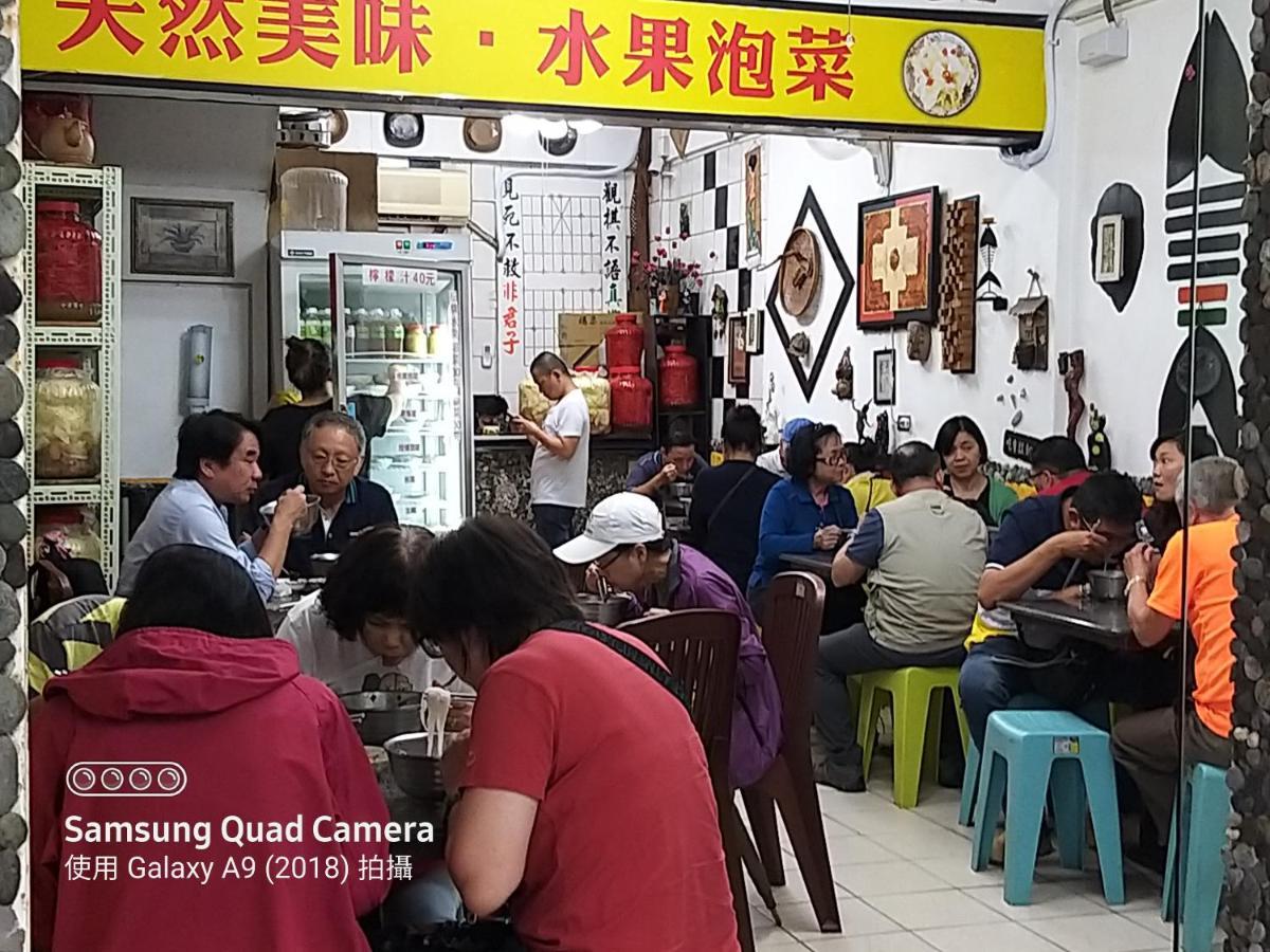 Guan Lun Hotel 花蓮市 エクステリア 写真