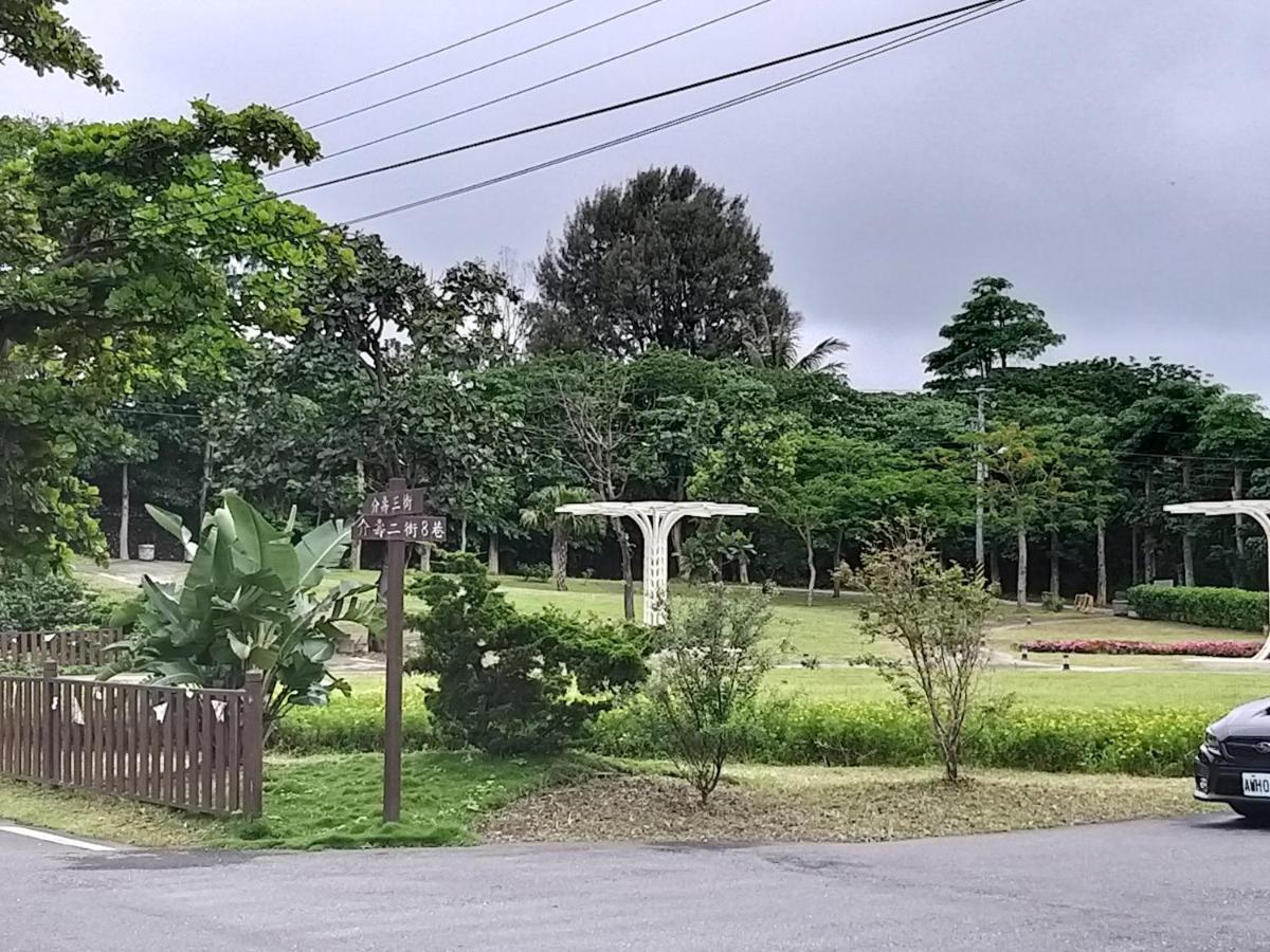 Guan Lun Hotel 花蓮市 エクステリア 写真